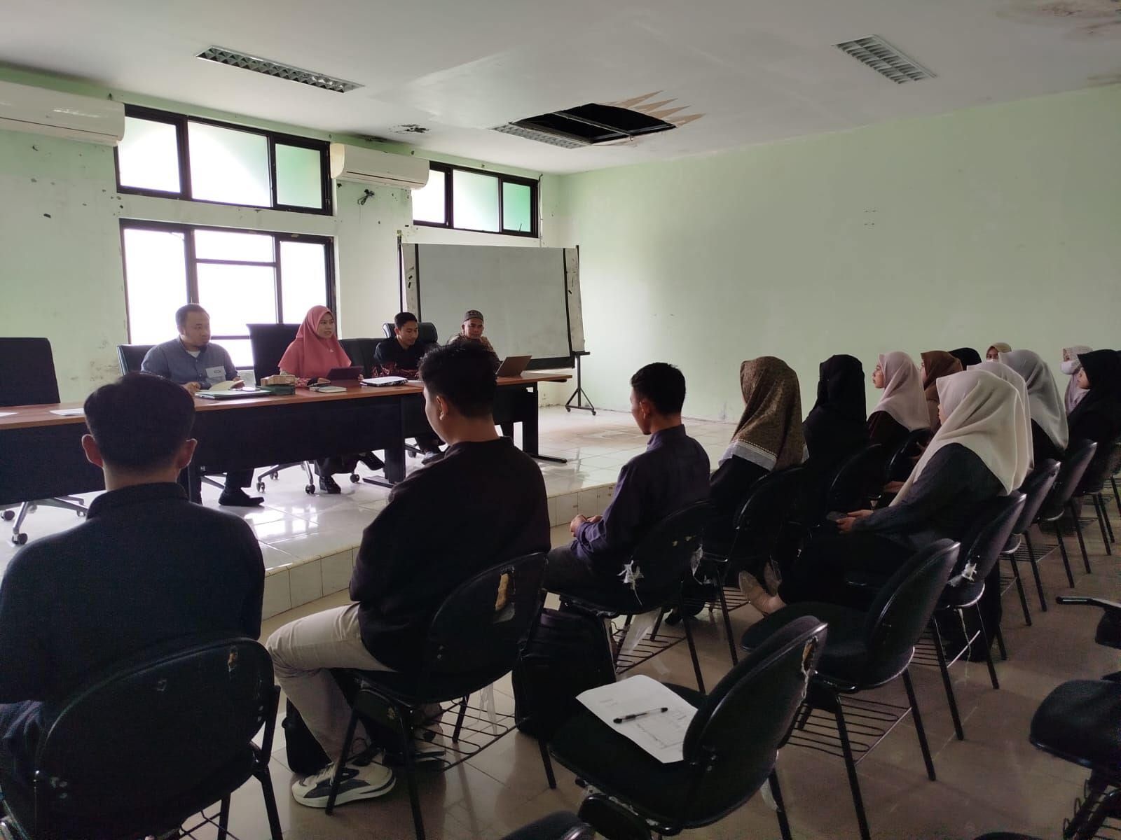 Pantau Progres Tugas Akhir Mahasiswa, Prodi Pendidikan Bahasa Arab Menggelar Pertemuan Dengan Para Mahasiswa Untuk Menghasilkan Karya Ilmiah Bermutu