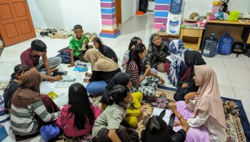 Kembangkan Bimbel - Ngaji, Mahasiswa PBA IAIN Syaikh Abdurrahman Siddik Bangka Belitung  Berinovasi di Ruang Masyarakat Bangka Tengah